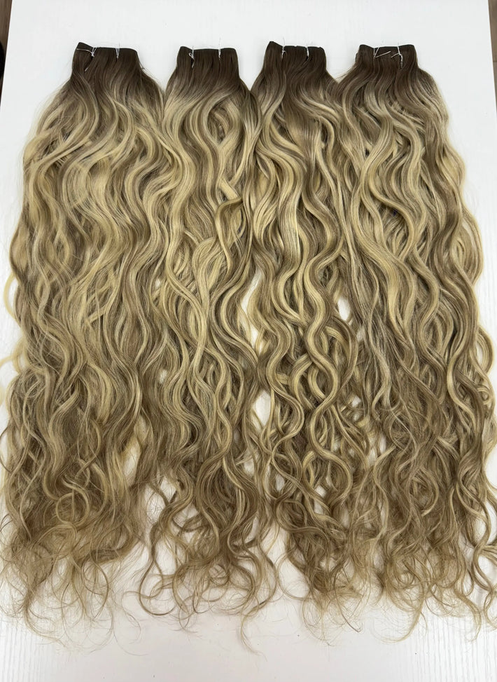 Kýma Flutterluxe Wefts (Wavy) Malia