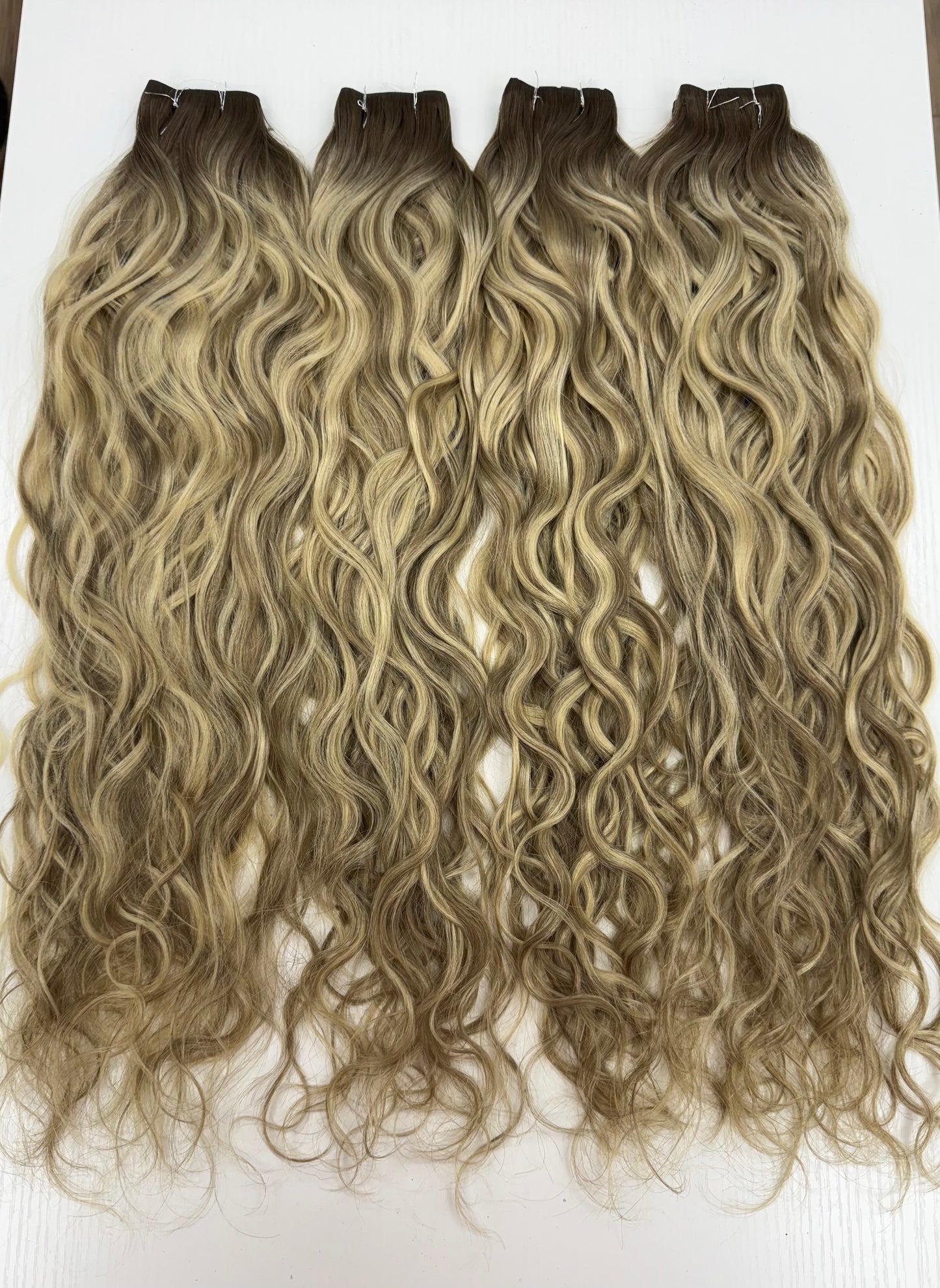 Kýma Butterfly Wefts (Wavy)